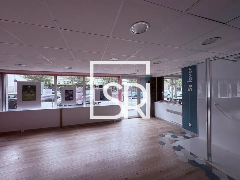 3 Rue Du Puits Artesien, Clermont-Ferrand à louer - Photo de l’immeuble – Image 1 sur 10