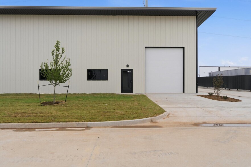 616 124th St, Oklahoma City, OK à louer - Photo de l’immeuble – Image 3 sur 13