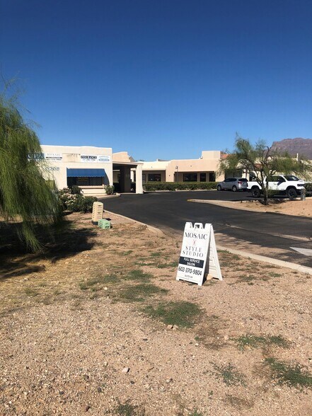6268 S Kings Ranch Rd, Gold Canyon, AZ à louer - Photo de l’immeuble – Image 2 sur 11