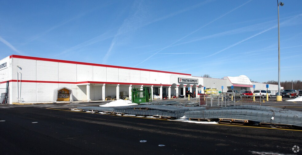 2300 Claremont Ave, Ashland, OH à louer - Photo principale – Image 1 sur 3