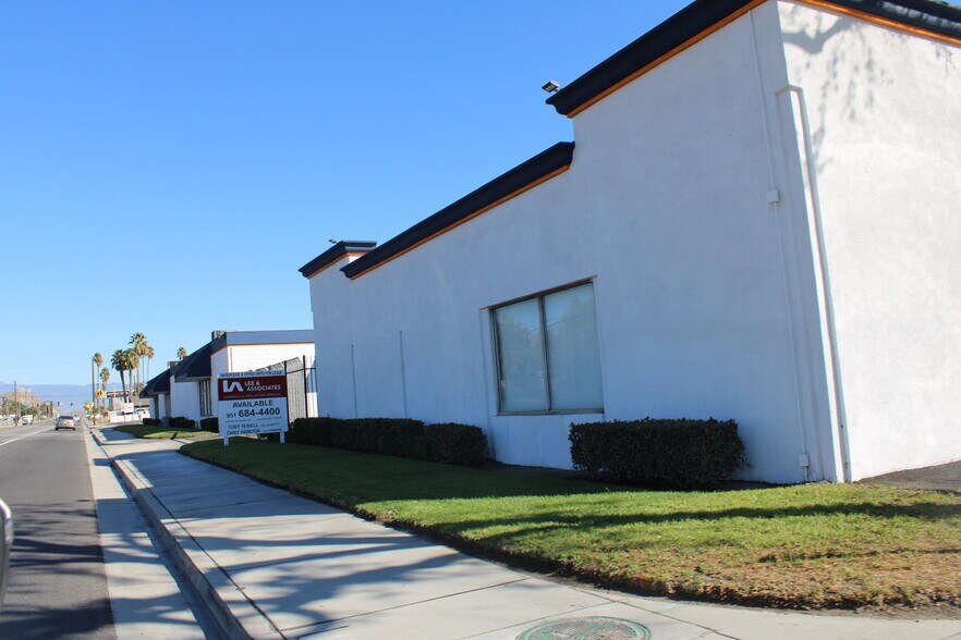 2902-2976 Rubidoux Blvd, Jurupa Valley, CA à louer - Photo de l’immeuble – Image 3 sur 10