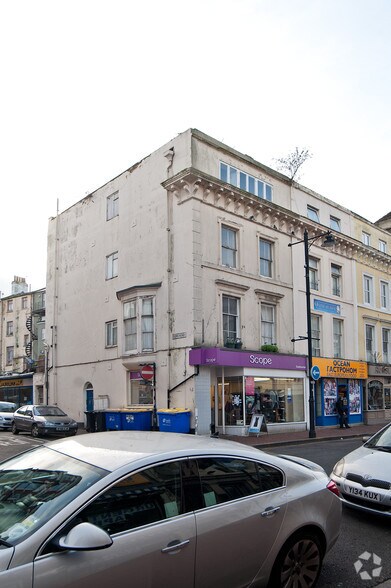 11-11A Seaside Rd, Eastbourne à louer - Photo de l’immeuble – Image 3 sur 3