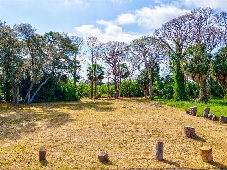 LOT 10 Seabreeze Drive Dr, Tarpon Springs, FL à vendre - Photo principale – Image 2 sur 50