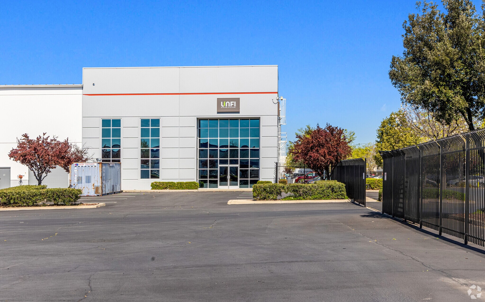 1919 Boeing Way, Stockton, CA à louer Photo principale– Image 1 sur 10