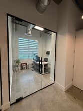657 South Dr, Miami Springs, FL à louer Photo de l’immeuble– Image 1 sur 8
