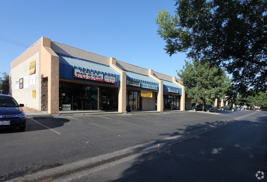 104-145 N 11th Ave, Hanford, CA à louer - Photo principale – Image 1 sur 9