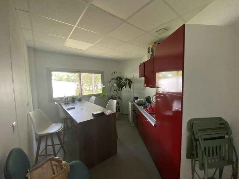 15 Rue Eugène Chevreul, Pessac à louer - Photo de l’immeuble – Image 2 sur 10