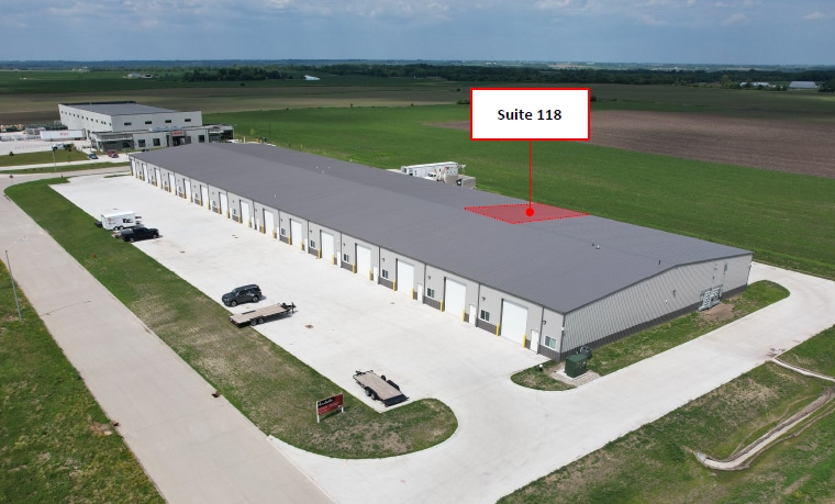 1311 NW Laurel St, Elkhart, IA 50073 - Lot 118 - - Photo intérieure - Image 1 of 1