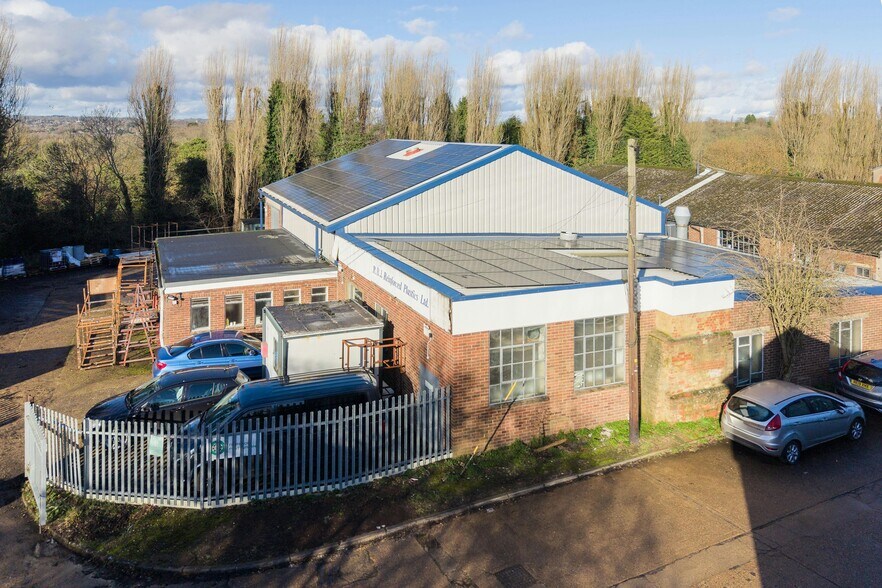 Harefield Rd, Rickmansworth à louer - Photo de l’immeuble – Image 3 sur 12