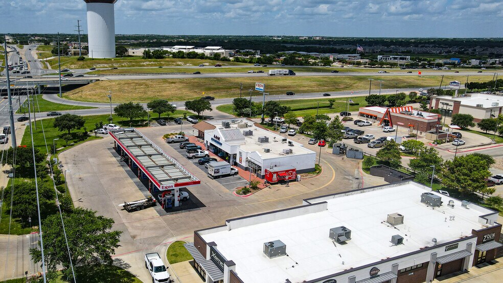 1103 William D Fitch Pky, College Station, TX à louer - Photo de l’immeuble – Image 2 sur 6