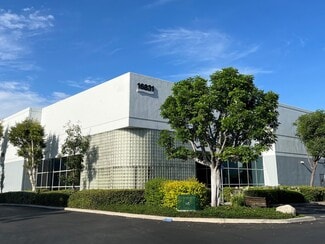 Plus de détails pour 16801-16831 Knott Ave, La Mirada, CA - Industriel/Logistique à louer