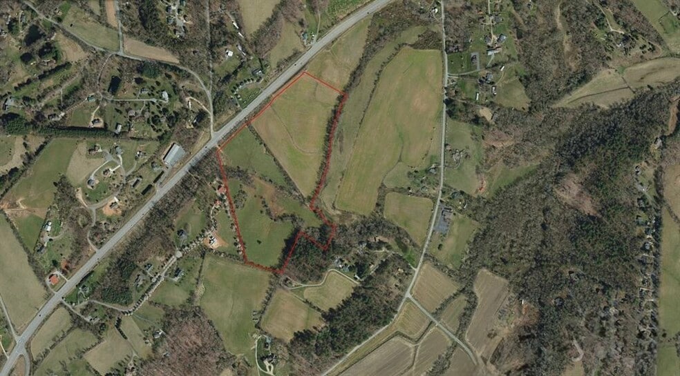 99999 Boylston Hwy, Mills River, NC à vendre - Photo de l’immeuble – Image 2 sur 7