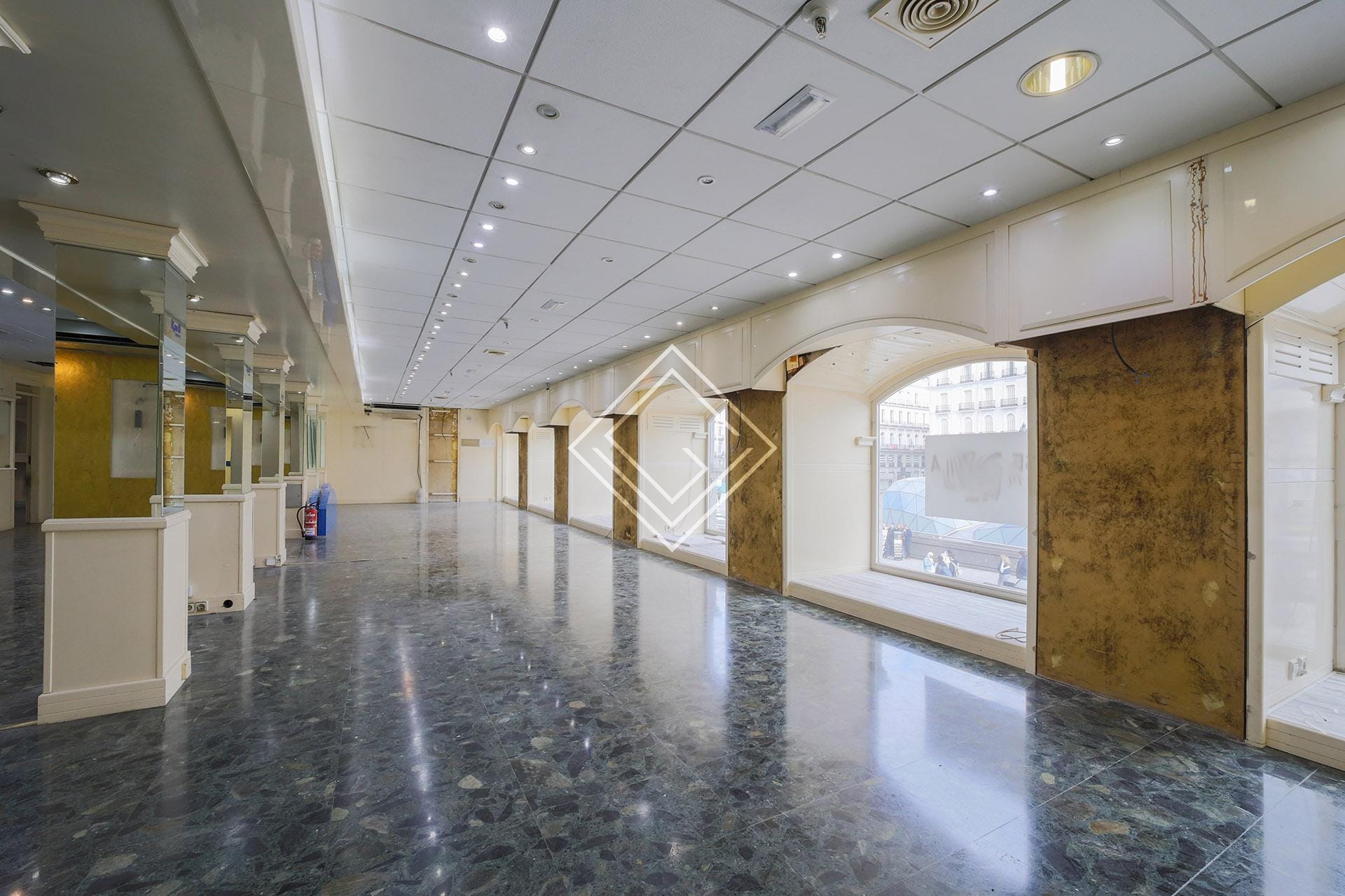 Bureaux/Local commercial dans Madrid, Madrid à louer Plan d’étage– Image 1 sur 12
