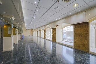 Bureaux/Local commercial dans Madrid, Madrid à louer Plan d’étage– Image 1 sur 12