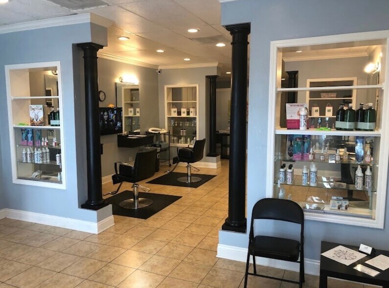 6465 Calder Ave, Beaumont, TX à louer - Photo intérieure – Image 2 sur 4