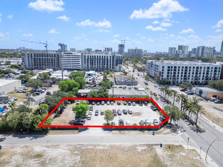 606 NW 8th Ave, Fort Lauderdale, FL à vendre - Photo de l’immeuble – Image 1 sur 19