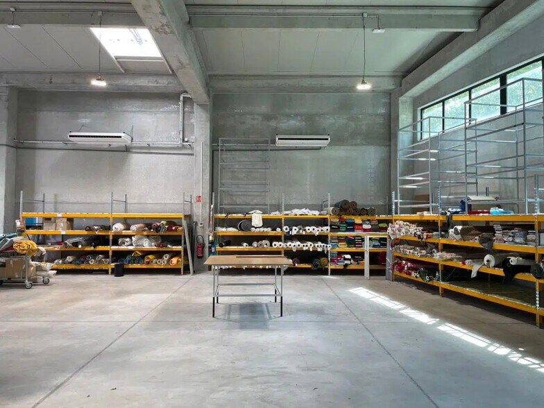 Bureau dans Hyères à louer - Photo de l’immeuble – Image 3 sur 5