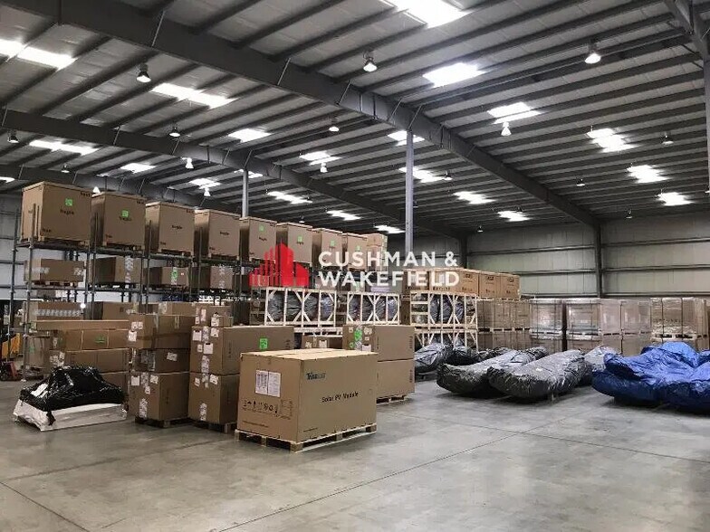 Industriel/Logistique dans Lespinasse à louer - Photo intérieure – Image 2 sur 6