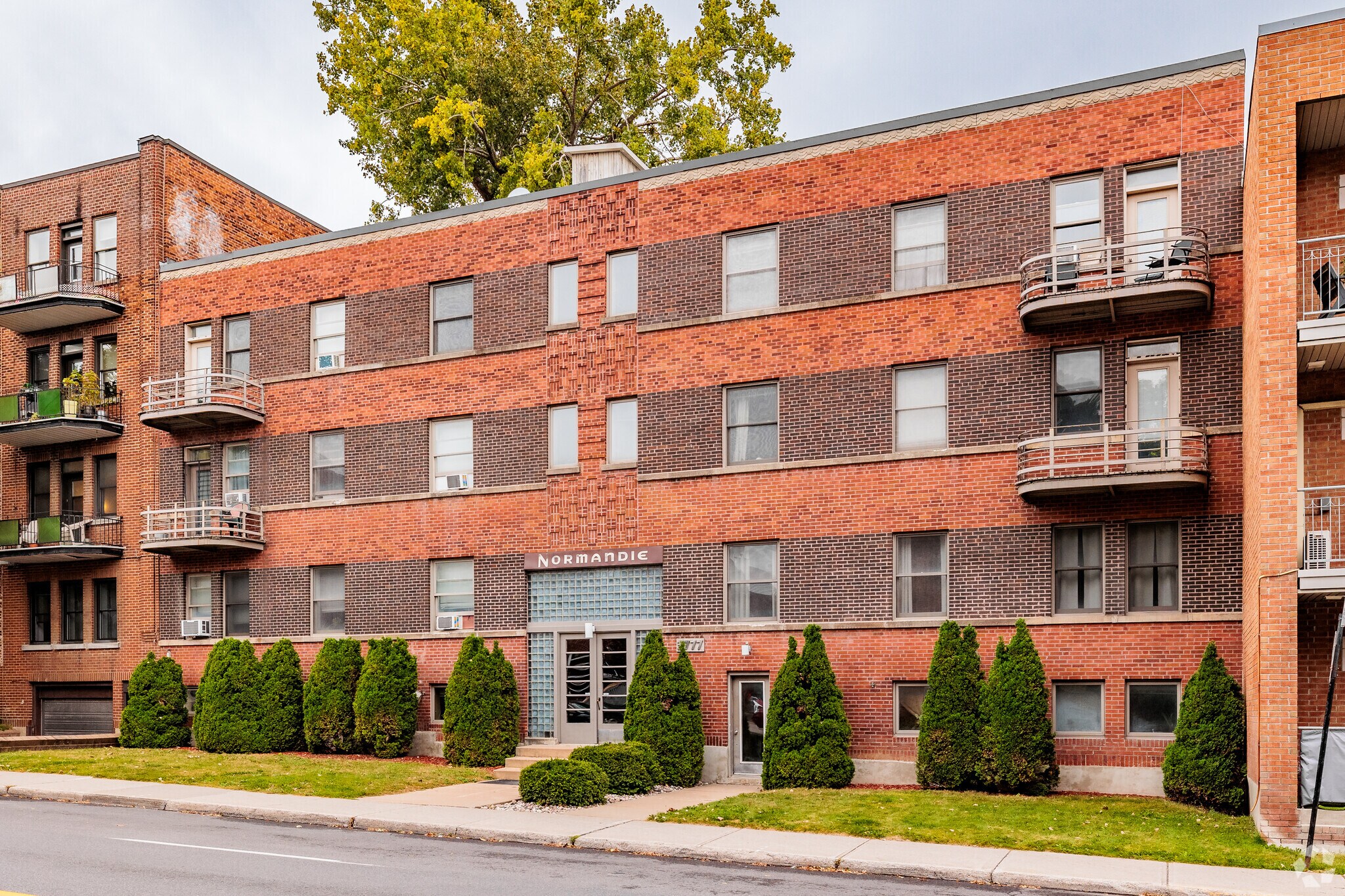 3777 Boul Décarie, Montréal, QC à vendre Photo principale– Image 1 sur 4