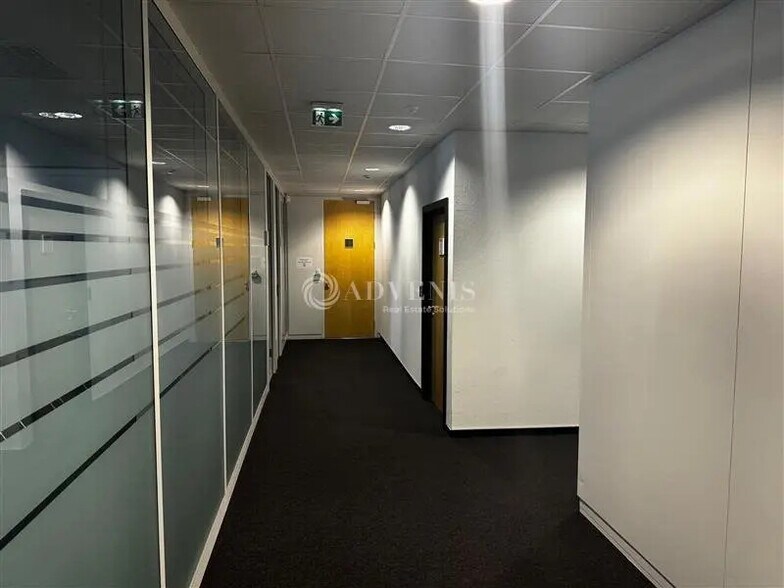 Bureau dans Strasbourg à louer - Photo de l’immeuble – Image 3 sur 7