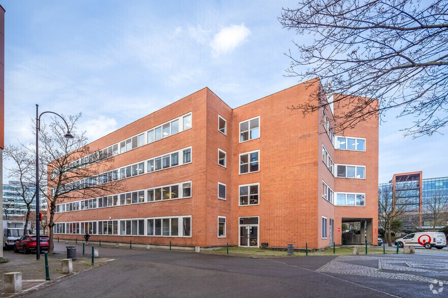 Bureau dans Rueil-Malmaison à louer - Photo de l’immeuble – Image 2 sur 7