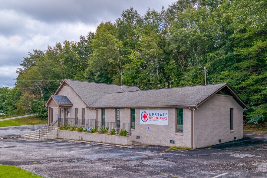 807 S Pendleton St, Easley, SC à vendre - Photo de l’immeuble – Image 1 sur 30