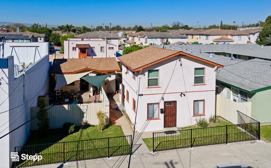 1817 Stanley Ave, Signal Hill, CA à vendre - Photo principale – Image 1 sur 19