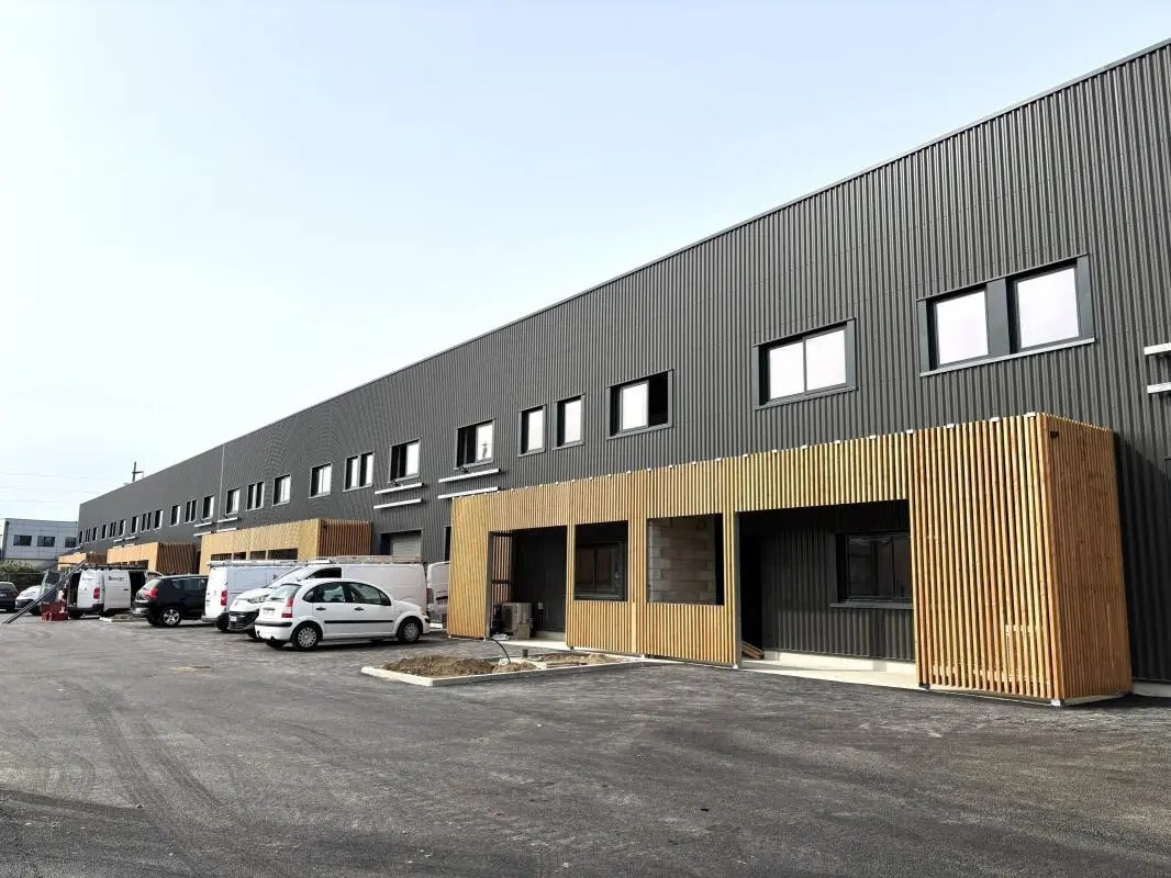 Local d’activités dans Launaguet à louer Photo de l’immeuble– Image 1 sur 20