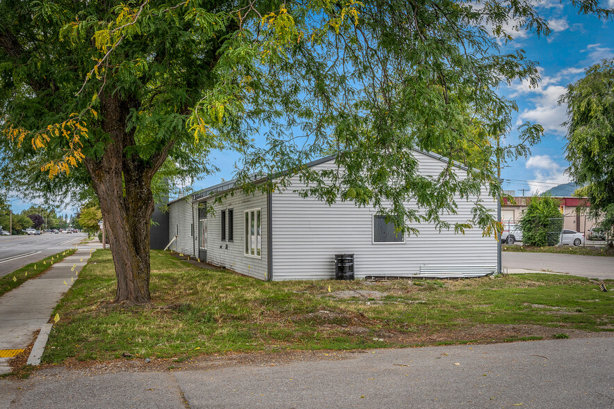 1520 N Government Way, Coeur d'Alene, ID à vendre - Photo de l’immeuble – Image 2 sur 22