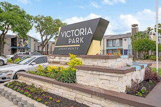 Plus de détails pour 8600 S Course Dr, Houston, TX - Logement à vendre
