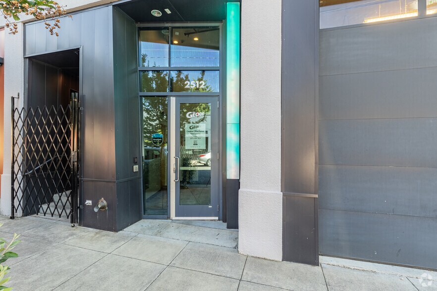 2512 SE 25th Ave, Portland, OR à louer - Photo de l’immeuble – Image 3 sur 7