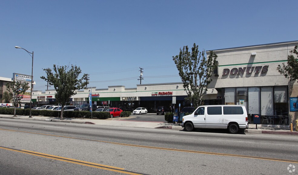 2701-2743 E Slauson Ave, Huntington Park, CA à louer - Photo principale – Image 2 sur 4
