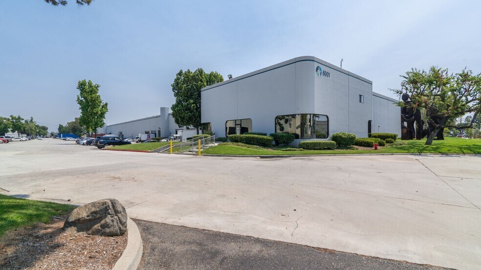 6001-6049 Slauson Ave, Commerce, CA à louer - Photo de l’immeuble – Image 2 sur 13