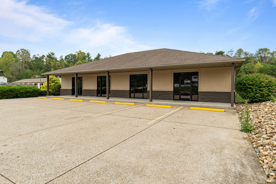 14261 Route 60 West, Milton, WV à vendre - Photo principale – Image 1 sur 27