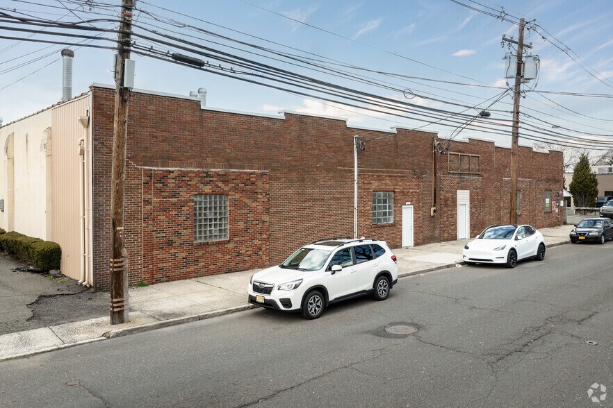 210 S Van Brunt St, Englewood, NJ à vendre - Photo de l’immeuble – Image 3 sur 6