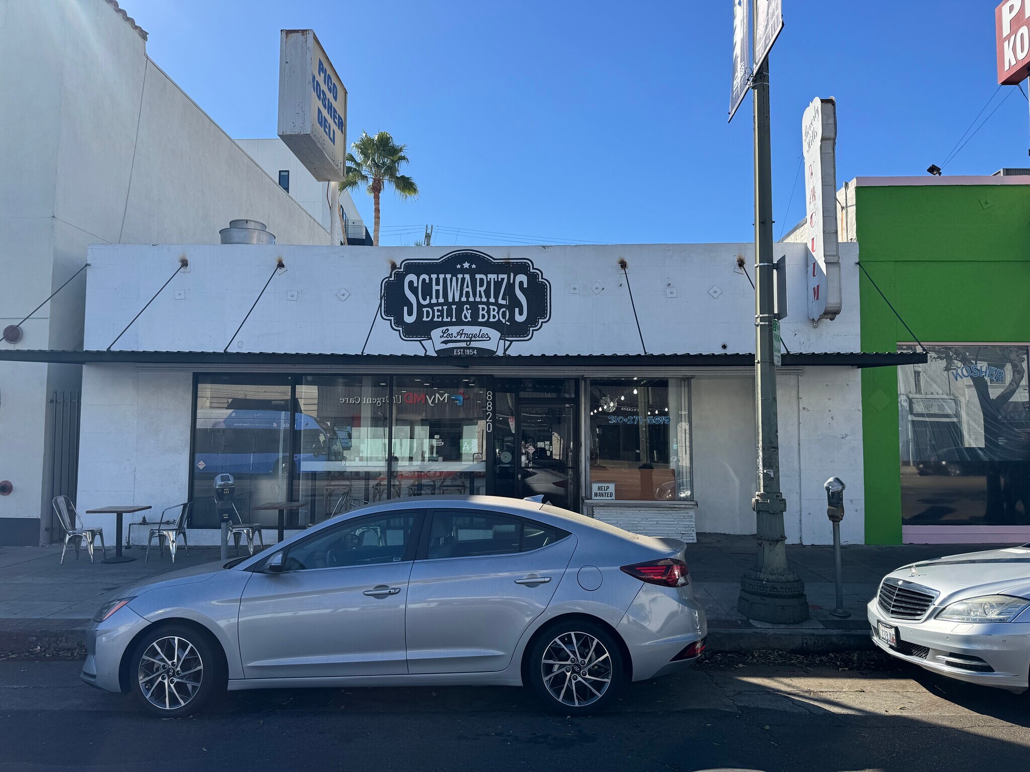 8818-8822 W Pico Blvd, Los Angeles, CA à louer Photo de l’immeuble– Image 1 sur 2