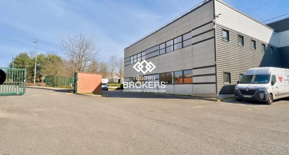 Industriel/Logistique dans Roissy-en-France à louer - Photo de l’immeuble – Image 1 sur 1