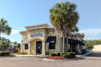 1525 County Road 220, Fleming Island, FL à vendre Photo de l’immeuble– Image 2 sur 13