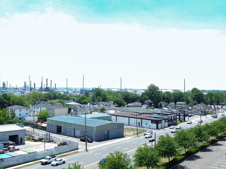 1638 E Edgar Rd, Linden, NJ à louer - Photo de l’immeuble – Image 2 sur 6