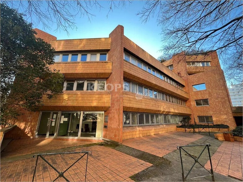 Bureau dans Toulouse à louer - Photo de l’immeuble – Image 1 sur 14