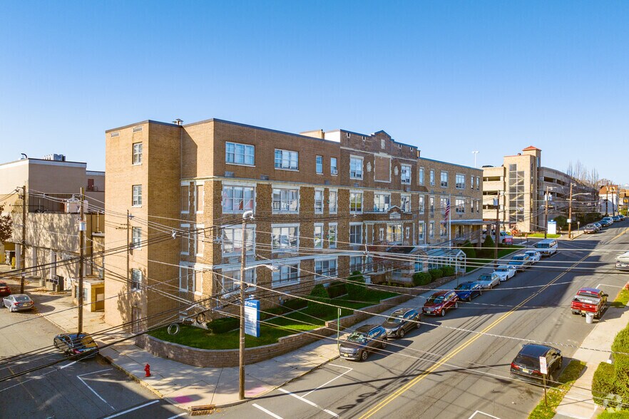 206 Bergen Ave, Kearny, NJ à louer - Photo de l’immeuble – Image 3 sur 27