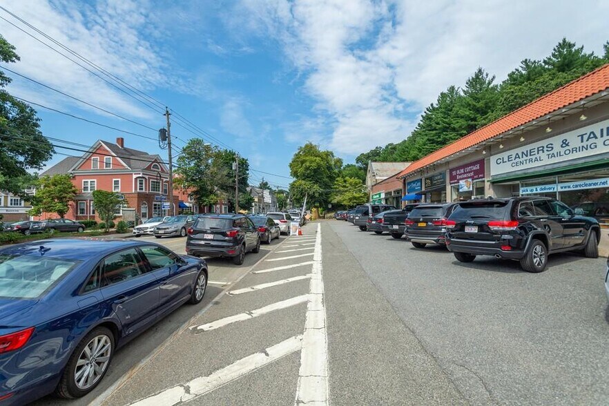 439 Boston Post Rd, Weston, MA à louer - Photo de l’immeuble – Image 3 sur 3