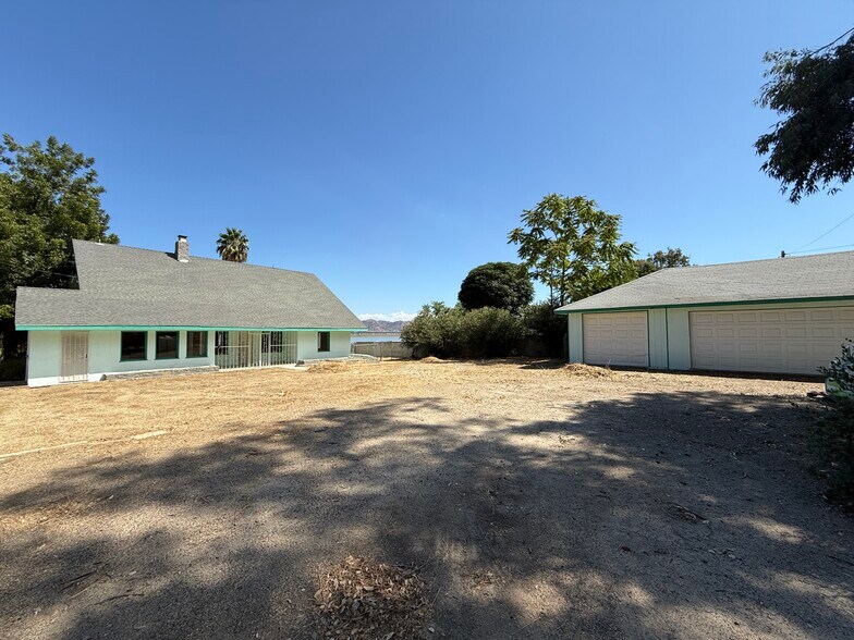 17786 Grand Ave, Lake Elsinore, CA à vendre - Photo de l’immeuble – Image 2 sur 16