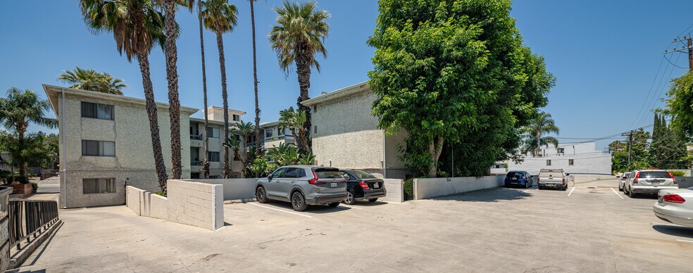 4424 Woodman Ave, Sherman Oaks, CA à vendre - Photo de l’immeuble – Image 3 sur 7