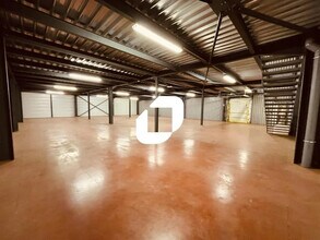 Industriel/Logistique dans Lozanne à vendre Photo intérieure– Image 2 sur 22