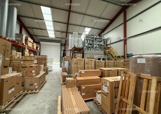 Plus de détails pour Local d'activités à louer