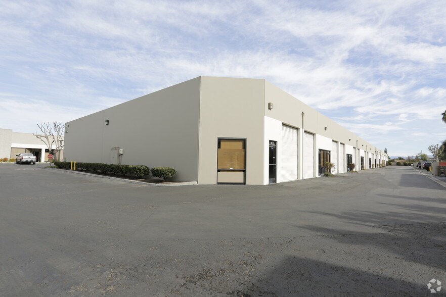 14392 Hoover St, Westminster, CA à louer - Photo de l’immeuble – Image 3 sur 4
