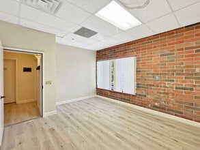 885 Oak Grove Ave, Menlo Park, CA à louer Photo intérieure– Image 2 sur 4