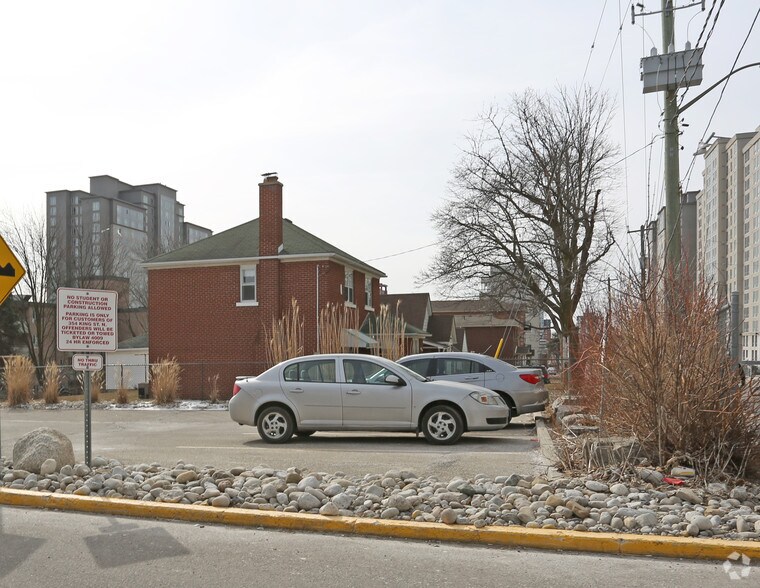 346 King St N, Waterloo, ON à vendre - Photo de l’immeuble – Image 1 sur 3