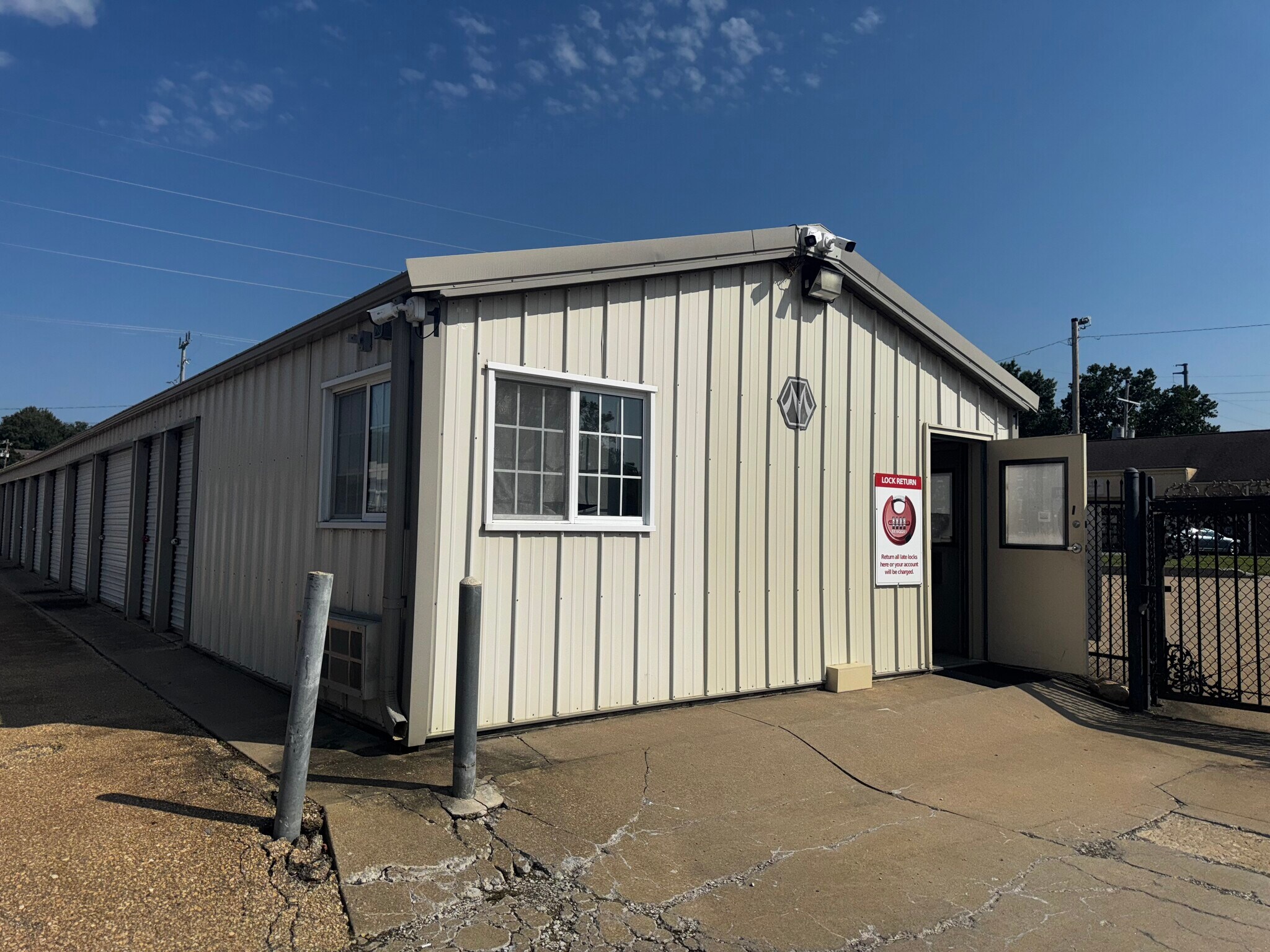 235 SW Gage Blvd, Topeka, KS à louer Photo principale– Image 1 sur 8